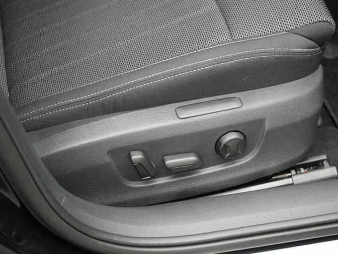 SKODA SUPERB Combi DSG STANDHZ AHK NAVI VIRT KAM 360°