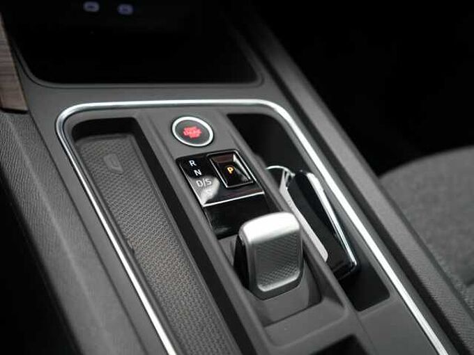 SEAT Leon Xcellence DSG NAVI VIRT SHZ APP LED