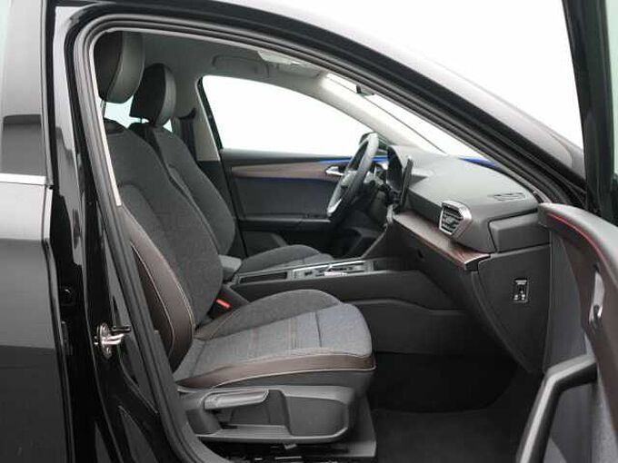 SEAT Leon Xcellence DSG NAVI VIRT SHZ APP LED