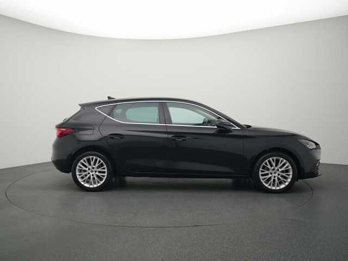 SEAT Leon Xcellence DSG NAVI VIRT SHZ APP LED