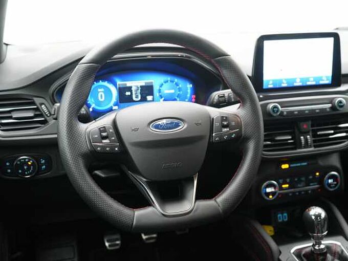 Ford Focus SHZ NAVI LED VIRT PDC KAM