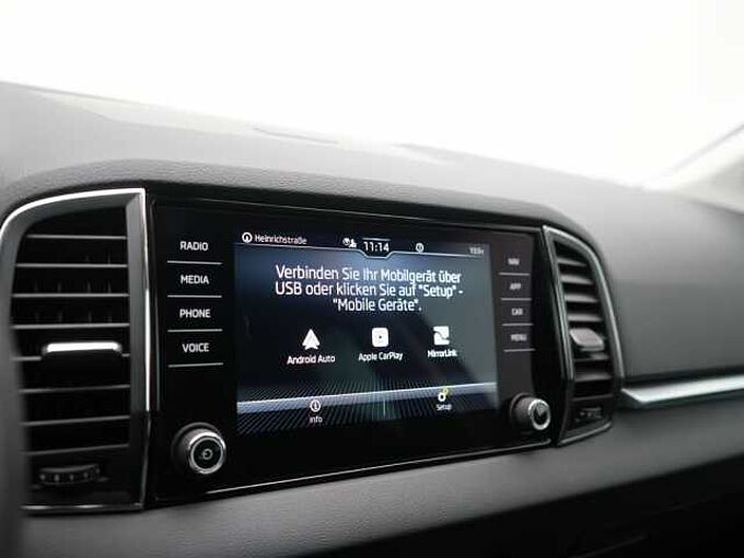 SKODA KAROQ Clever DSG APP CONNECT SHZ LED W-LAN NAVI