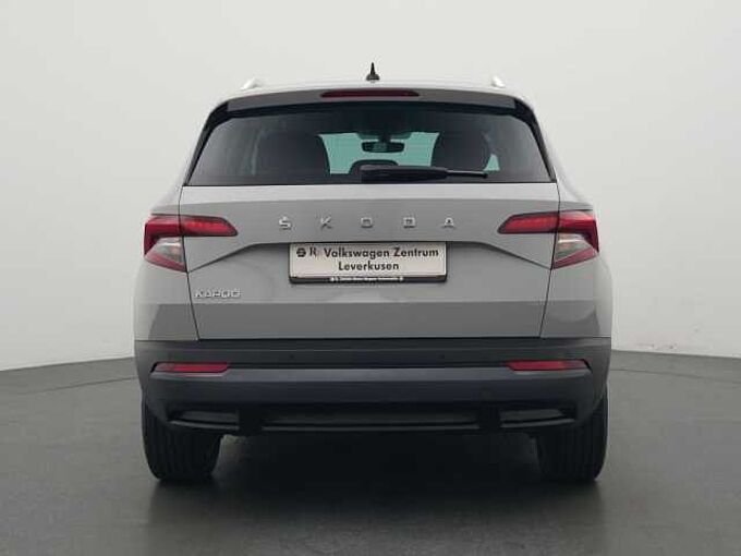 SKODA KAROQ Clever DSG NAVI AHK SHZ LED KESSY APP SHZ