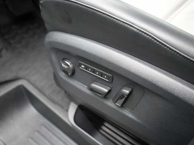 Volkswagen T6.1 Multivan Edition DSG 7-SITZER STANDHZ LEDER