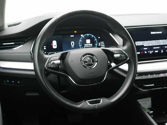 SKODA OCTAVIA TSI First Edition DSG MEMORY SHZ APP LED