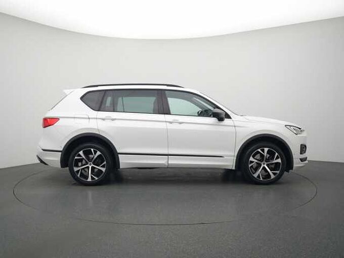 SEAT Tarraco FR 4Drive DSG PANO AHK STANDHZ NAVI VIRT
