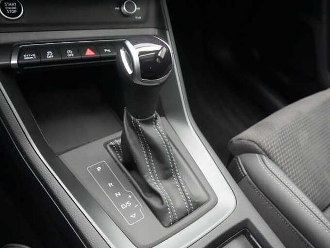 Audi Q3 S line STRON PANO AHK ACC NAVI VIRT KAM APP