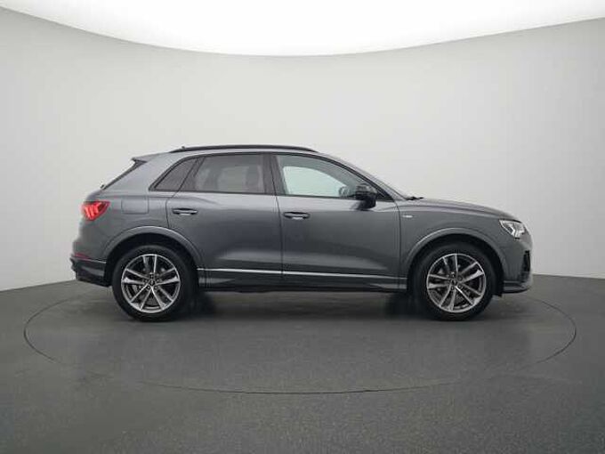 Audi Q3 S line STRON PANO AHK ACC NAVI VIRT KAM APP