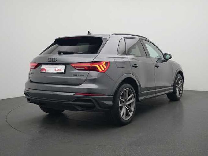 Audi Q3 S line STRON PANO AHK ACC NAVI VIRT KAM APP