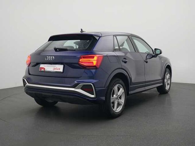 Audi Q2 S line STRON NAVI AHK MATRIX KAM SHZ LEDER