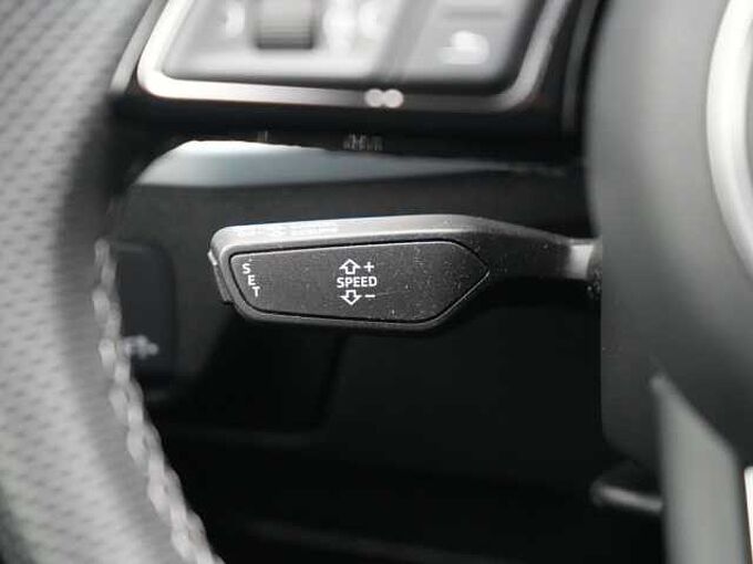 Audi Q2 S line STRON NAVI AHK MATRIX KAM SHZ LEDER