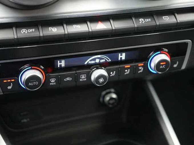 Audi Q2 S line LEDER APP CONNECT SPORTSITZE PDC SHZ