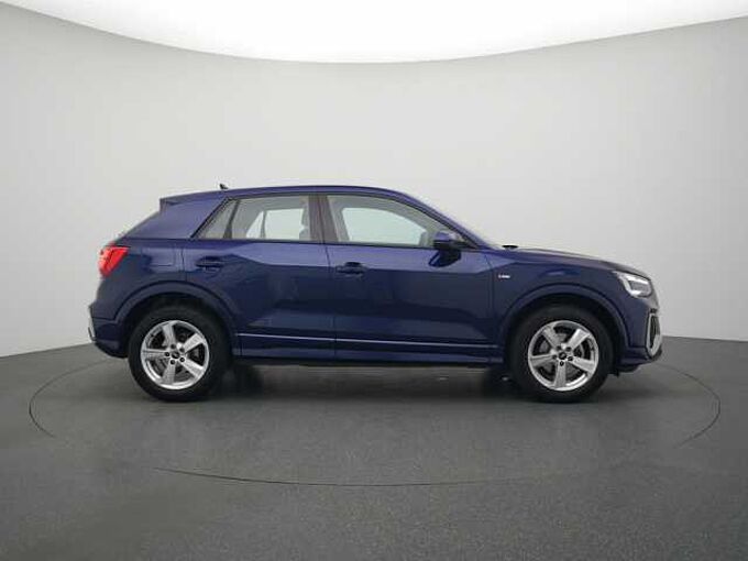 Audi Q2 S line LEDER APP CONNECT SPORTSITZE PDC SHZ