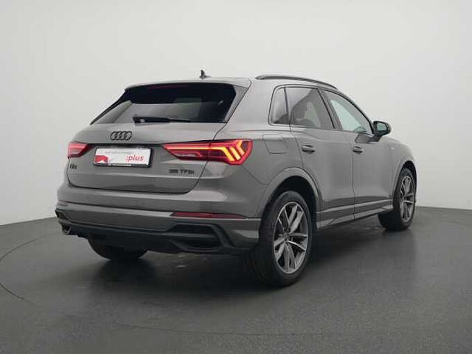 Audi Q3 S line STRON APP CONNECT LED PDC KAM AHK