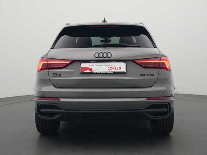 Audi Q3 S line STRON APP CONNECT LED PDC KAM AHK