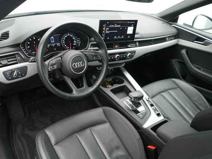 Audi A5 Cabriolet S line S-TRON CARPLAY PDC PORT NAVI