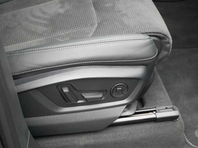 Audi Q7 quattro S line ACC AHK NAVI B&O PANO LEDER