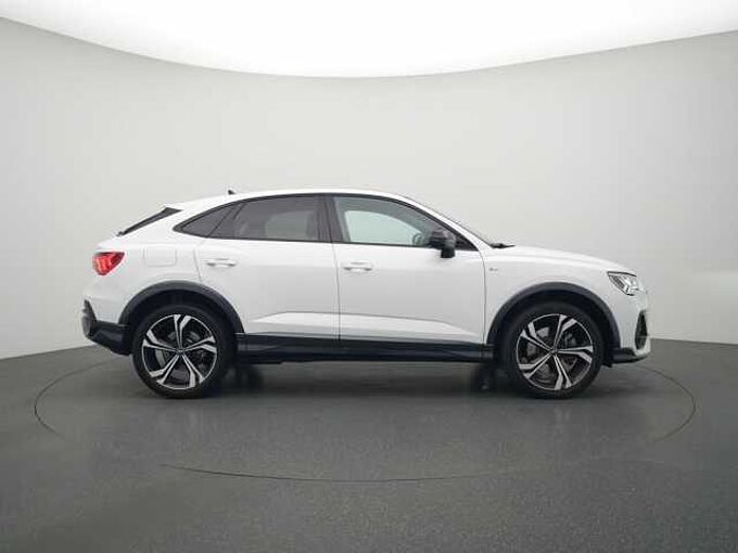 Audi Q3 Sportback e S line S-TRON PANO AHK MATRIX B&O