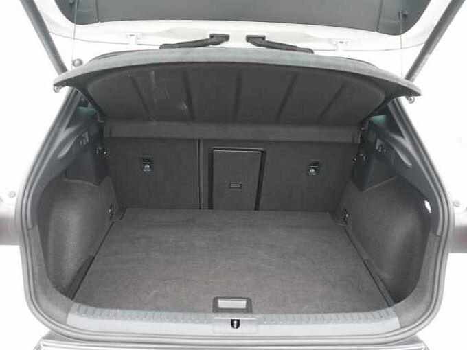 CUPRA Formentor DSG PANO ACC LED KAM SHZ PDC CARPLAY