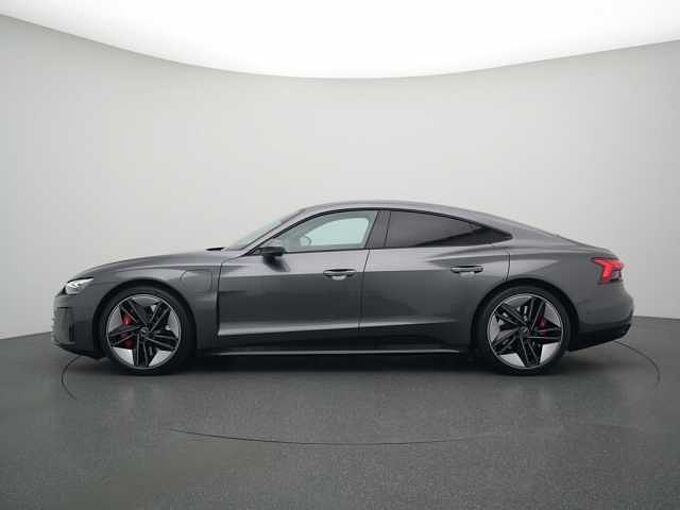 Audi e-tron RS GT ALLRADLENKUNG DESIGN PAKET RS