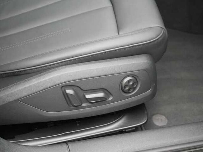 Audi A4 Avant ACC MEMORY LEDER NAVI KAM SHZ PDC