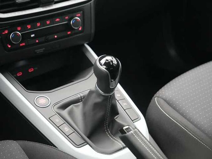 SEAT Arona Style ACC LED SHZ PDC KAM VIRT NAVI ACC