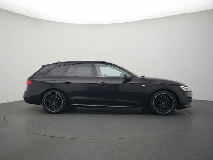 Audi A4 Avant S line ACC NAVI LEDER PANO KAM