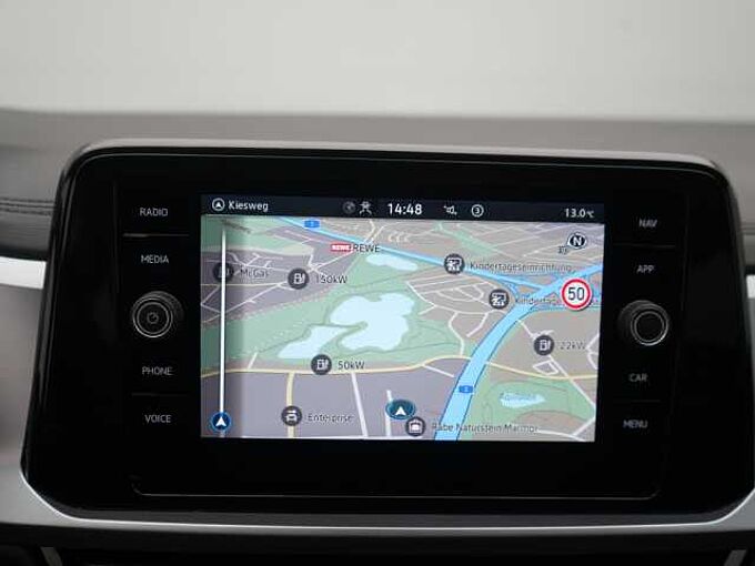 Volkswagen T-Roc Life NAVI VIRT LED CARPLAY SHZ PDC LED