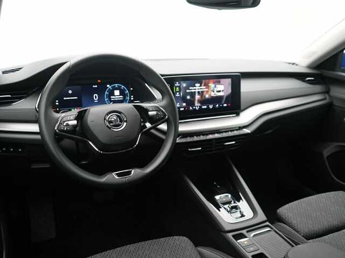 SKODA OCTAVIA Combi iV DSG CARPLAY SHZ PDC LED