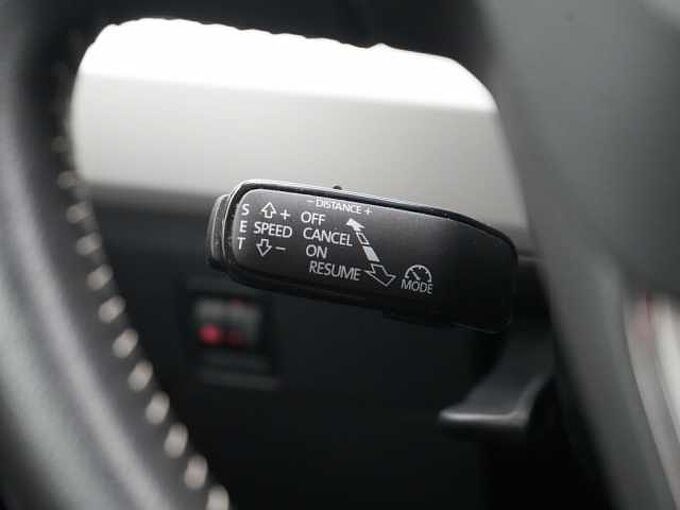 SEAT Arona Xcellence KAMERA APP PORT NAVI SHZ ACC ACC