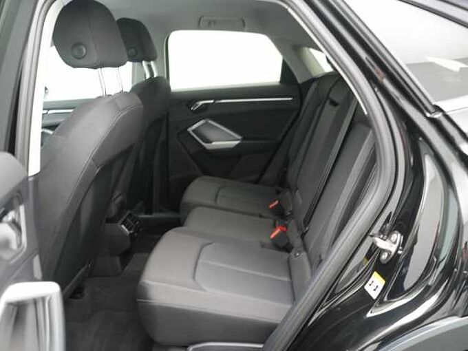 Audi Q3 Sportback 45 e S line S-TRON NAVI VIRT SHZ