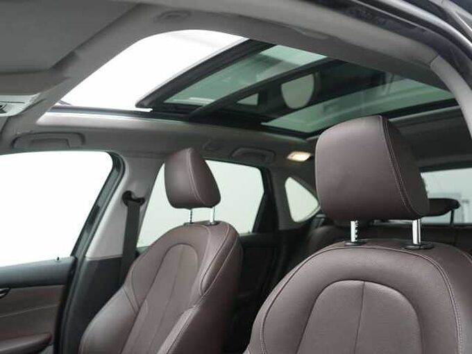 BMW 220 Active Tourer STEPTRON AHK NAVI PANO LEDER