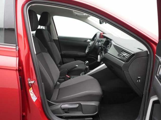 Volkswagen Taigo PDC NAVI LED SHZ APP