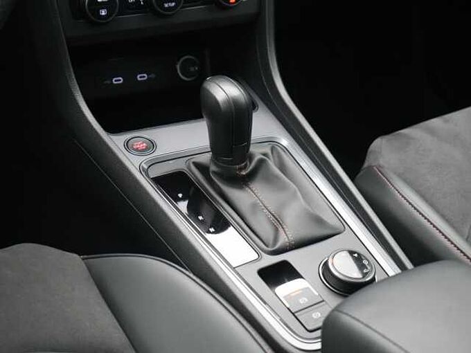 CUPRA Ateca 4Drive DSG NAVI ACC KAM SHZ