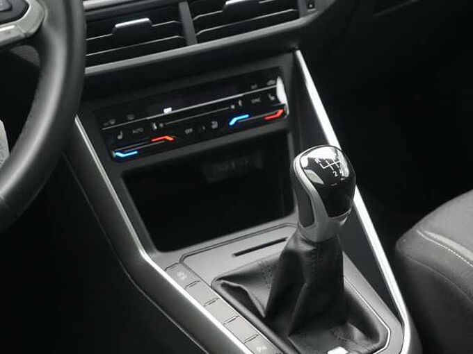 Volkswagen Taigo Life PDC MATRIX VIRT NAVI SHZ CARPLAY