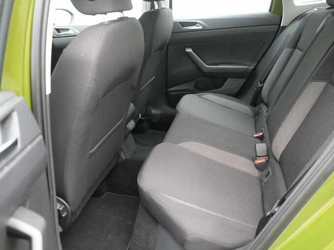 Volkswagen Taigo Life PDC MATRIX VIRT NAVI SHZ CARPLAY