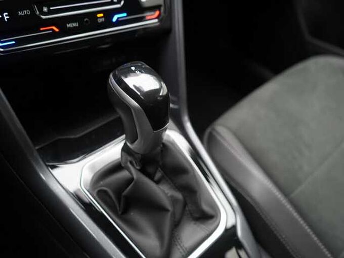 Volkswagen T-Roc Style DSG ACC AHK NAVI KAM SHZ