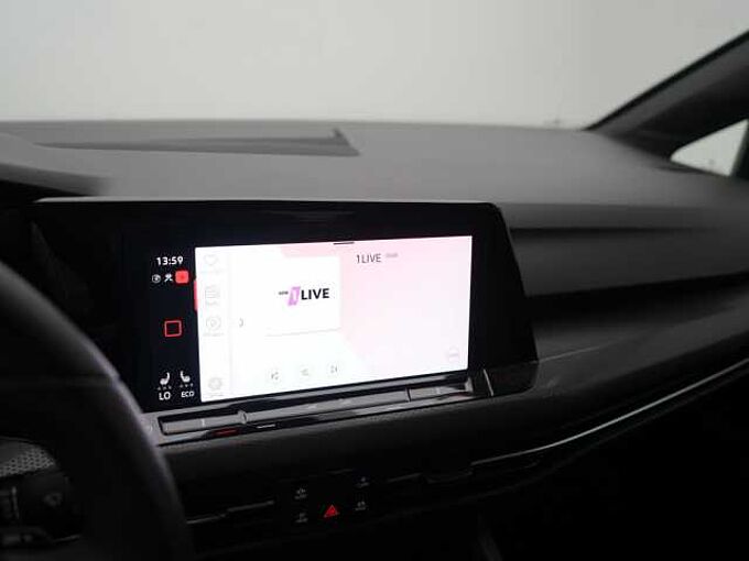 Volkswagen Golf VIII eHybrid GTE DSG NAVI SHZ PDC