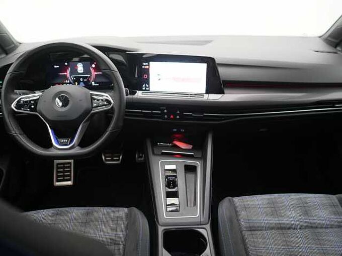 Volkswagen Golf VIII eHybrid GTE DSG NAVI SHZ PDC