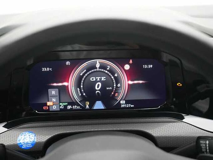 Volkswagen Golf VIII eHybrid GTE DSG NAVI SHZ PDC