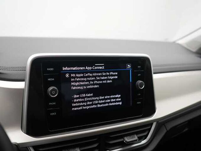 Volkswagen T-Roc ACC NAVI STANDHZ SHZ LED PDC