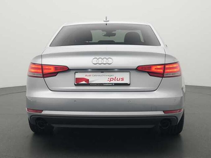 Audi A4 S-TRON LEDER NAVI AHK SHZ PDC XENON