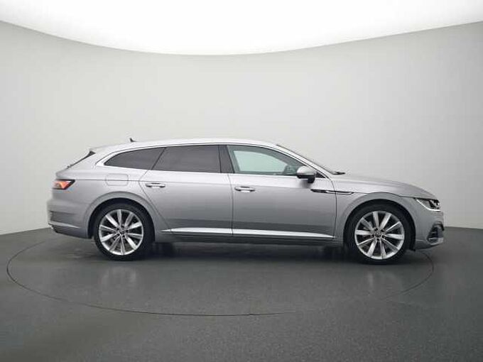 Volkswagen Arteon SB R-Line DSG NAVI VIRT APP KEYLESS