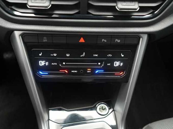 Volkswagen T-Roc Life LED SHZ VIRT CARPLAY NAVI PDC