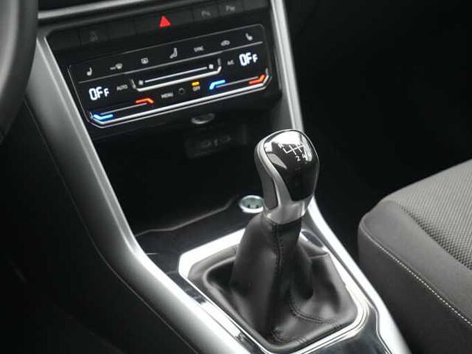 Volkswagen T-Roc Life LED SHZ VIRT CARPLAY NAVI PDC