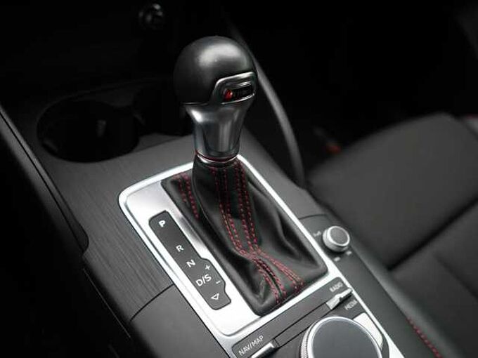 Audi S3 Sportback quattro STRON PDC SPORTSITZE NAVI