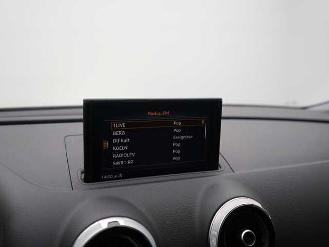 Audi S3 Sportback quattro STRON PDC SPORTSITZE NAVI