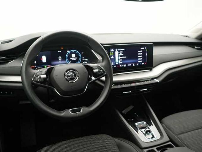 SKODA OCTAVIA Combi iV DSG VIRT LED SHZ PDC APP