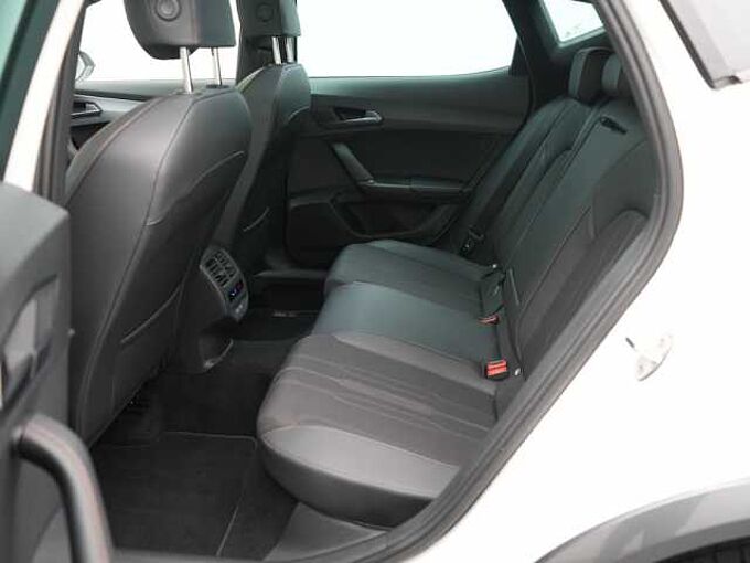 CUPRA Formentor 4Drive DSG PANO AHK ACC KAM SHZ APP