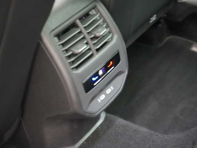CUPRA Formentor 4Drive DSG PANO AHK ACC KAM SHZ APP